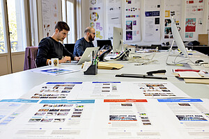 L'équipe chargée du déploiement du langage visuel, basée au 61 avenue des Vosges, a travaillé sur la nouvelle maquette de L'Actu.